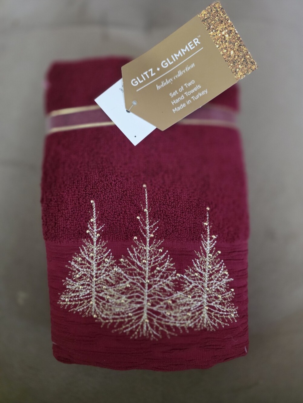 Glitz & Glimmer Holiday Hand Towel Set Of 2 NWT